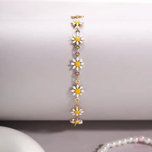 Daisy Chain Charm Bracelet