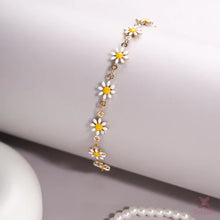 Daisy Chain Charm Bracelet