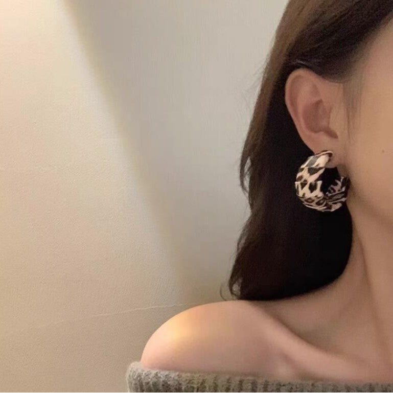 Leopard Print Chunky Hoop Earrings – Bold & Stylish Statement Piece
