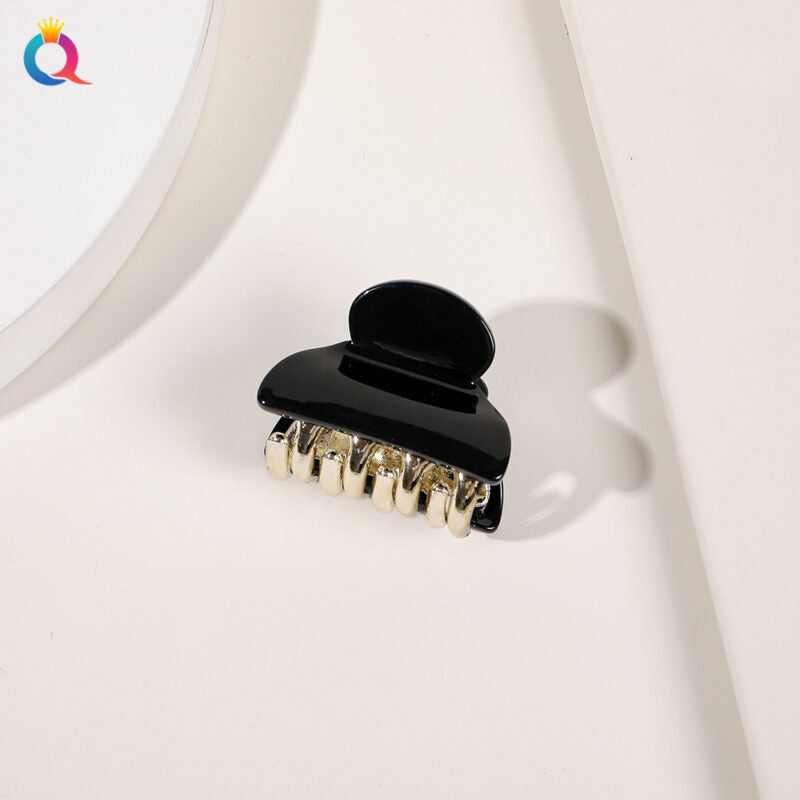 Sleek Black Mini Hair Clutcher with Gold Teeth – Compact & Stylish