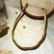 Twisted Chain Statement Necklace – Elegant & Bold