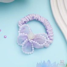 Pearl-Edged Bow Scrunchie – Lavender