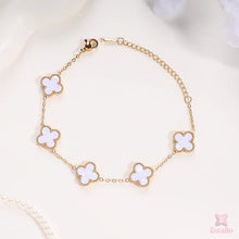 Elegant Clover Charm Bracelet
